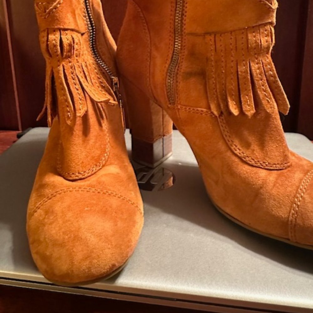 Cognac tan suede bootie